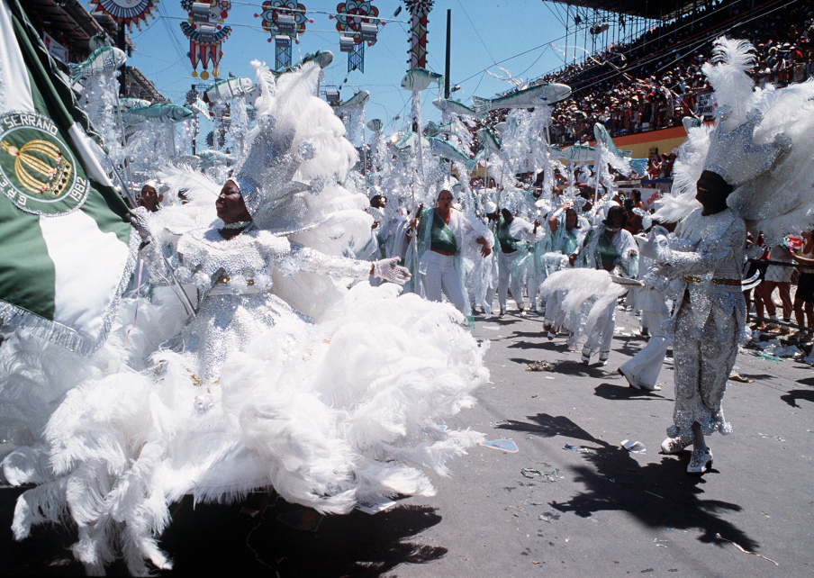 Escolas de samba – Invenção popular e tensão social