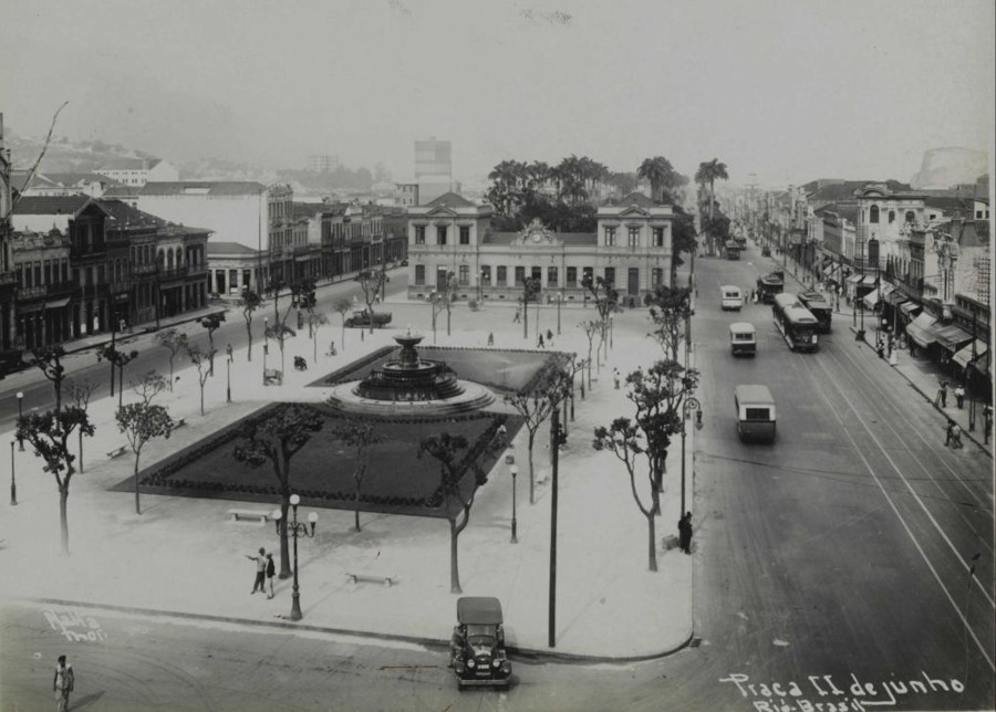 Beatriz Coelho Silva sobre Praça Onze